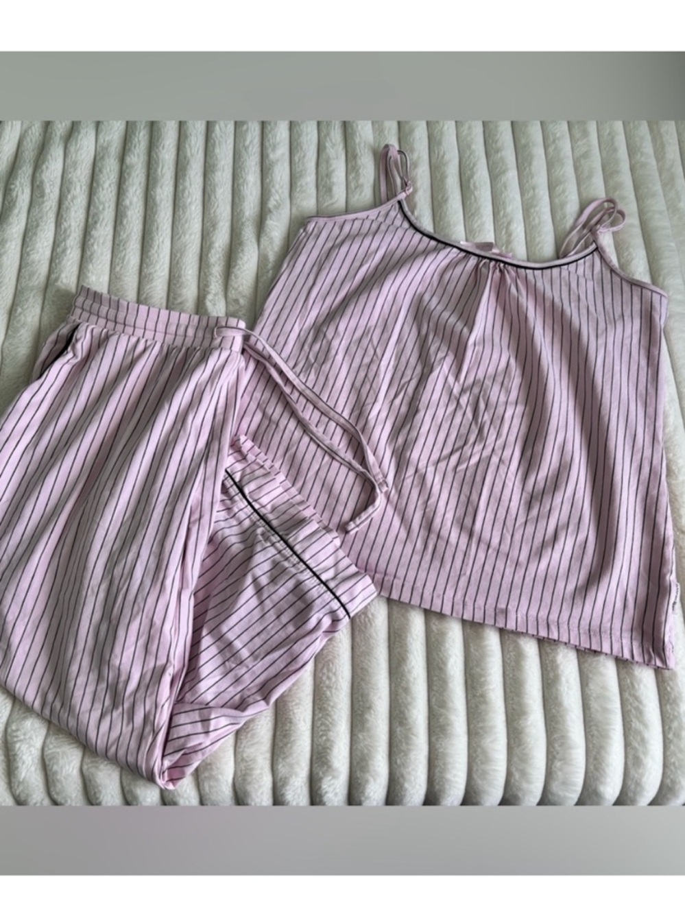 La Vie En Rose pyjama set